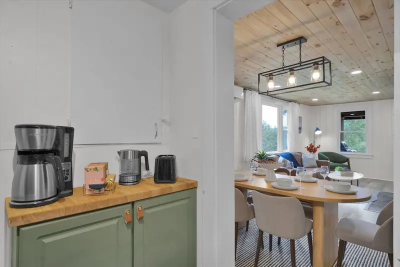 Start the morning your way with a dedicated coffee and tea station just steps from the dining table.